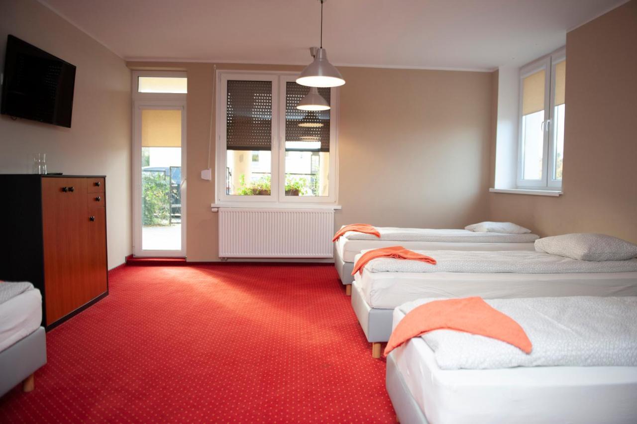 Pokoje I Apartamenty Pod Akacjami Malbork Esterno foto